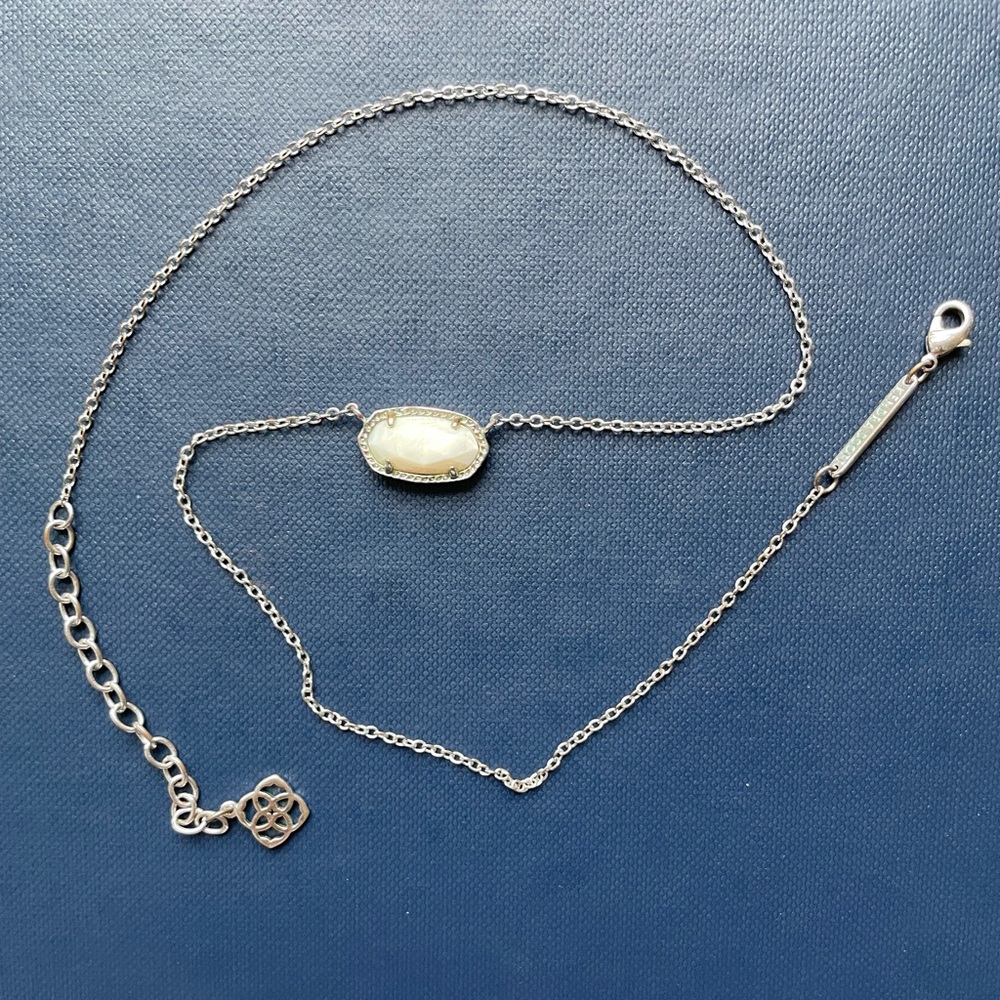 Kendra Scott Elisa Necklace in White and Silver